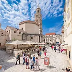 Апартаменты Skala Old Town *