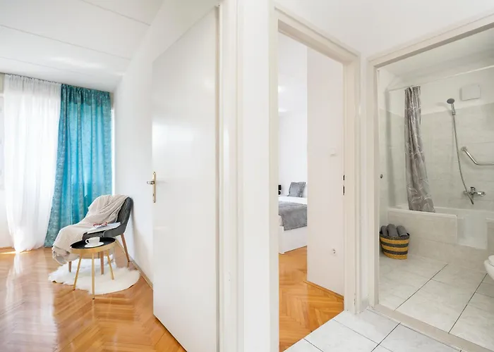 アパート Experience Of スプリト